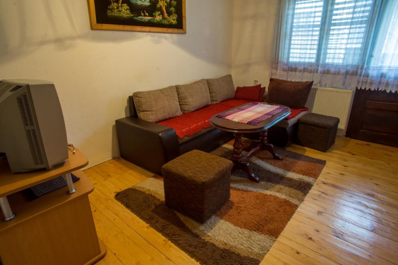 Guest House Jezera Žabljak エクステリア 写真