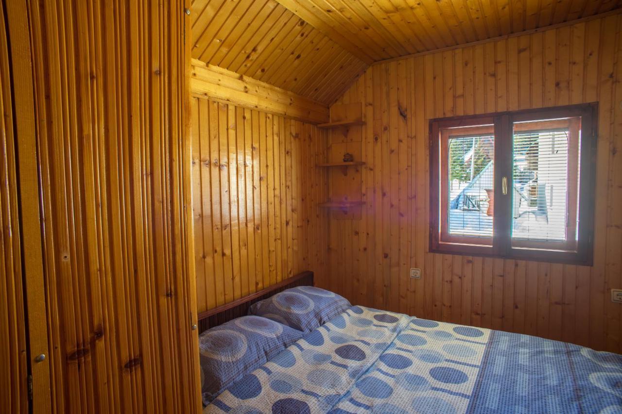 Guest House Jezera Žabljak エクステリア 写真