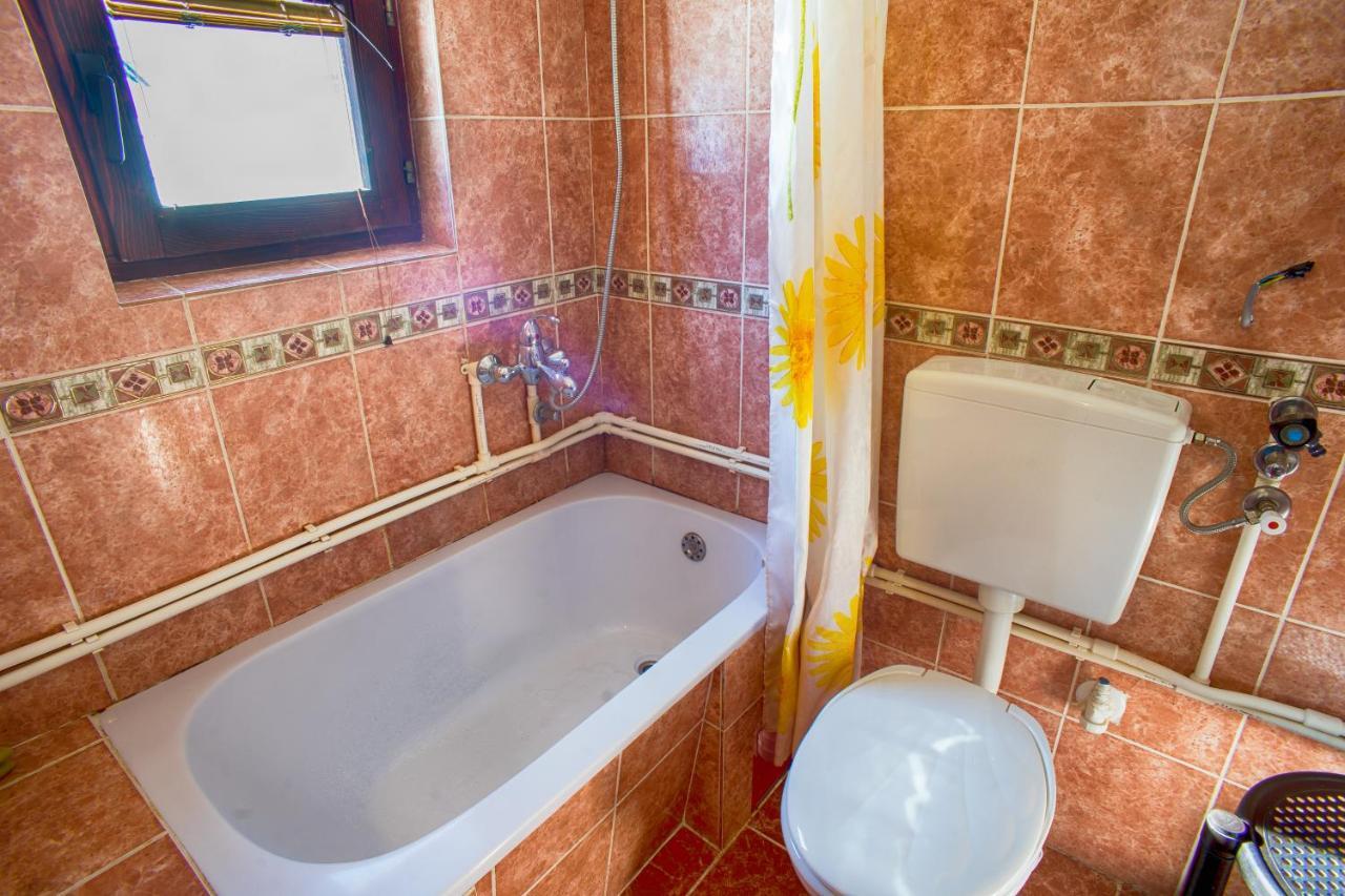 Guest House Jezera Žabljak エクステリア 写真