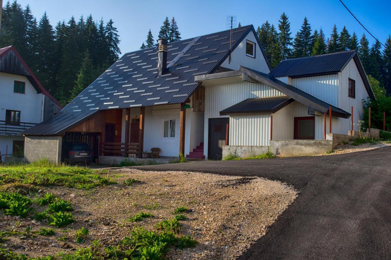 Guest House Jezera Žabljak エクステリア 写真